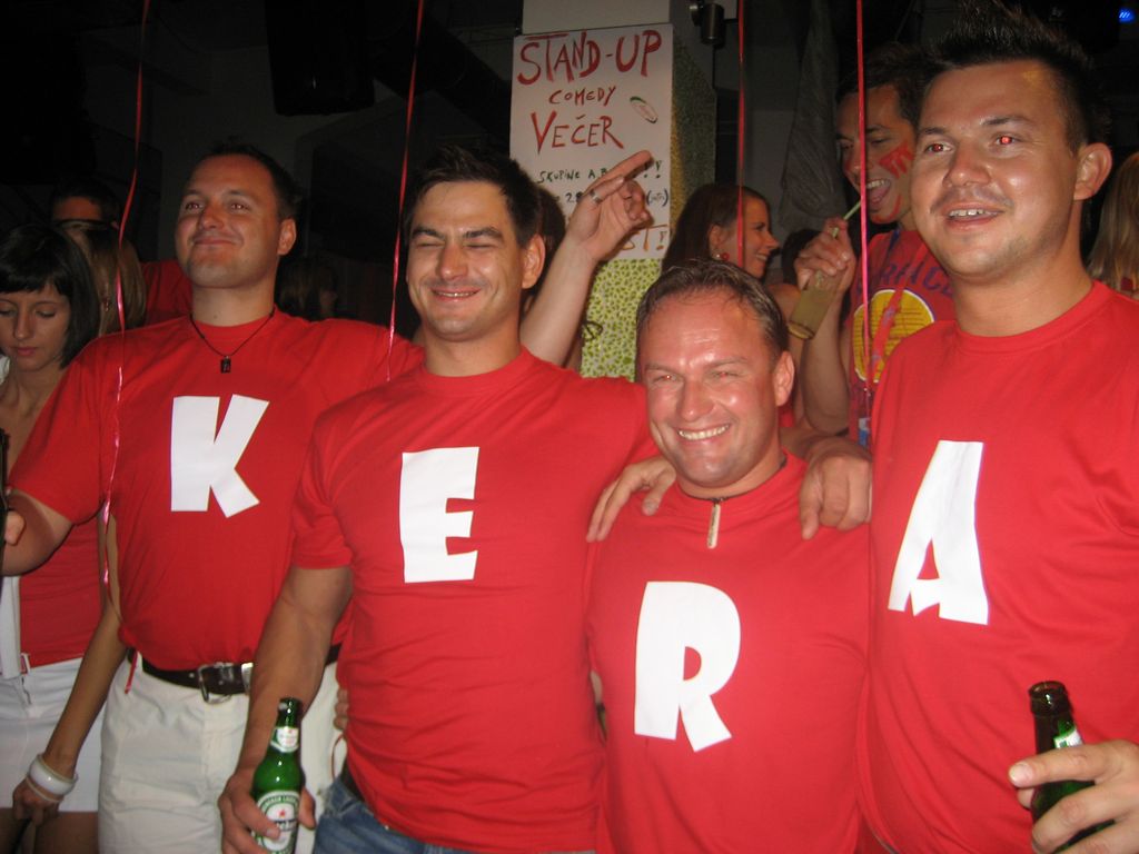 i/Kranj/Absolvent08/04-RedLoveParty/absolvent 1611.jpg